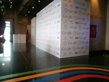 Σκηνικό Συνέδριου Google